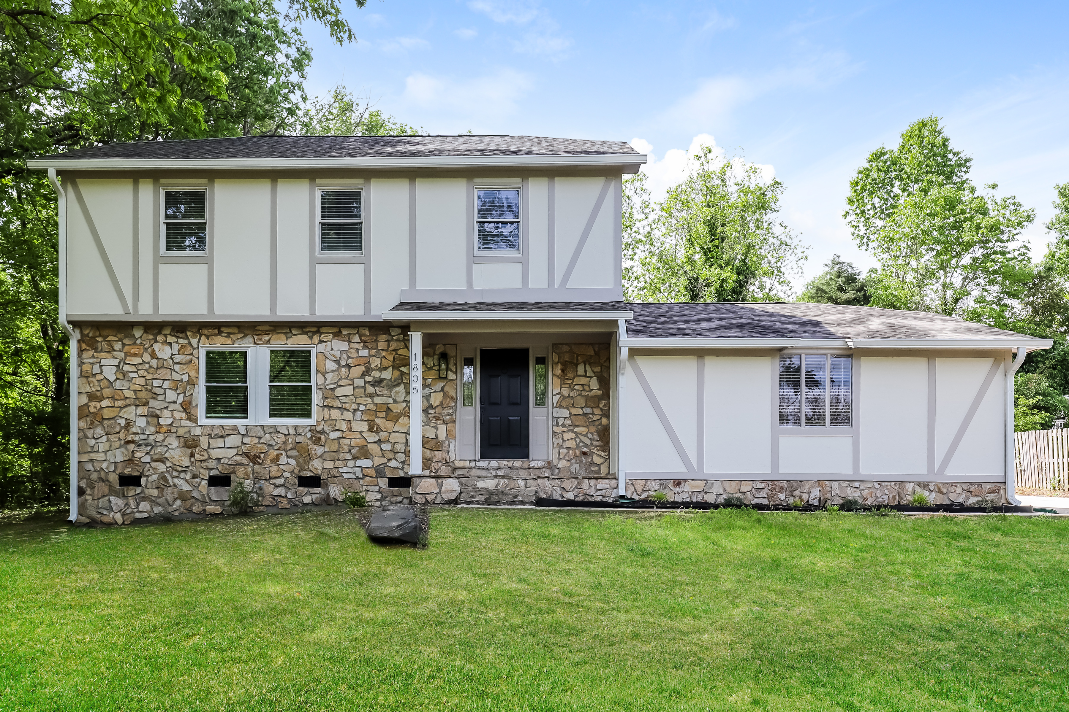 1805 SHALOTTE DR HIGH POINT, NC 27262